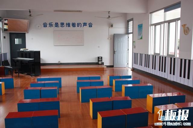 初中音乐教室布置：音乐是思维的声音