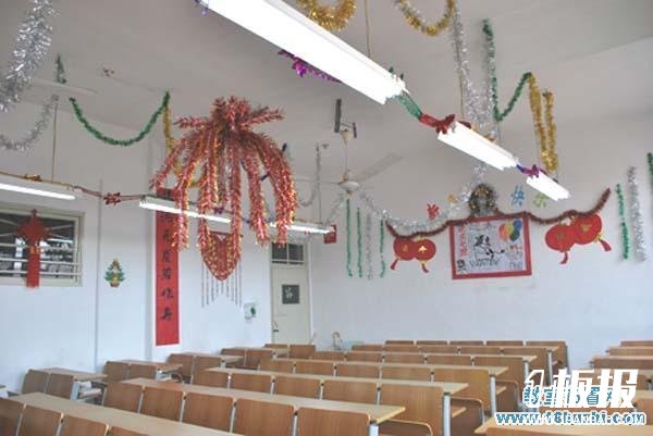 大学元旦新年教室装扮图片